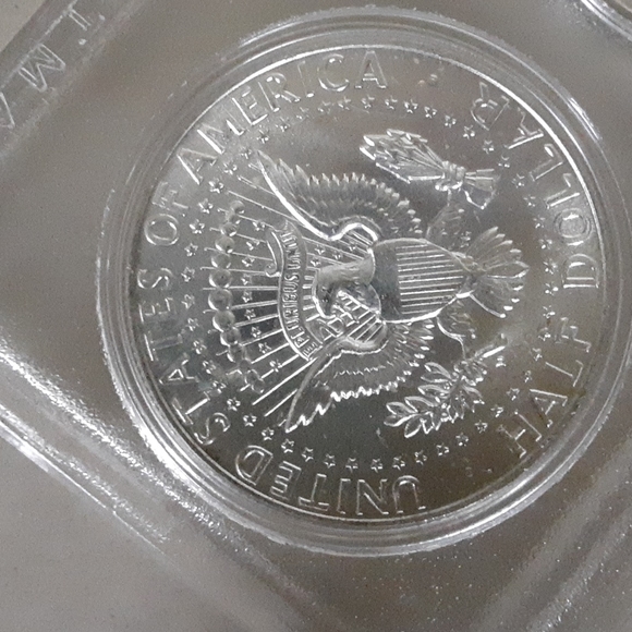 Rare All silver 1964 Kennedy half dollar - Picture 2 of 2